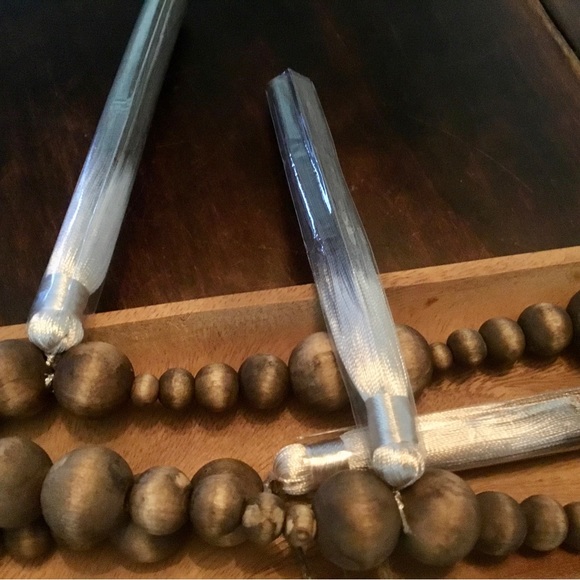 Wood stain garland beads with brown and white tassels NWT 47 inches - Picture 3 of 4